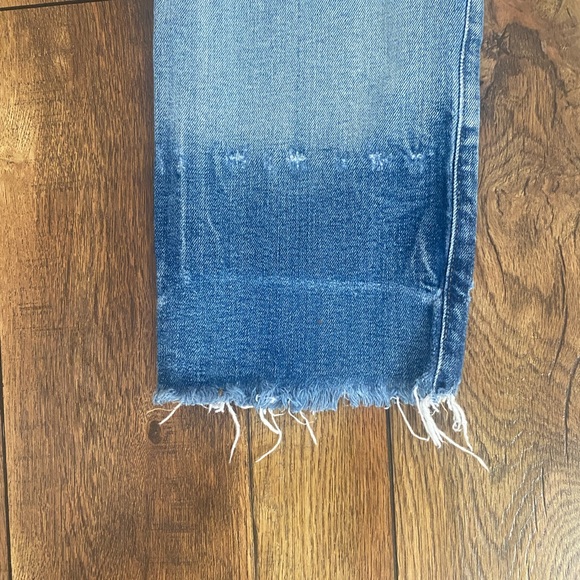 Agolde High Waisted Distresses Cropped Jeans with Raw Hem. Size 28. - Picture 8 of 12